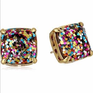 🔥🔥 Kate Spade New York
Square Stud Earring 🔥🔥